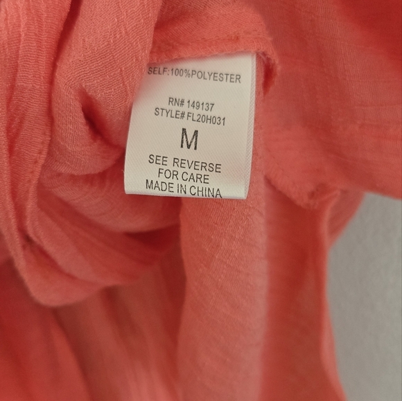 Favlux Fashion from Talulah Boutique Peach Button down drapey blouse size Medium - Picture 5 of 5